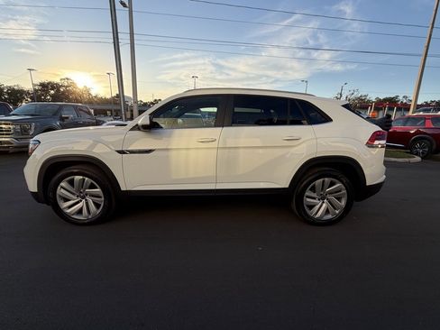 Used 2021 Volkswagen Atlas Cross Sport SE image 4