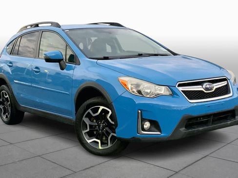 Used 2017 Subaru Crosstrek 2.0i Limited w/ Popular Package #2 image 2