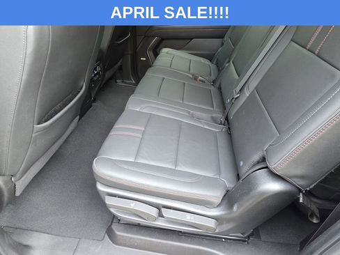 Used 2024 Chevrolet Suburban RST image 10