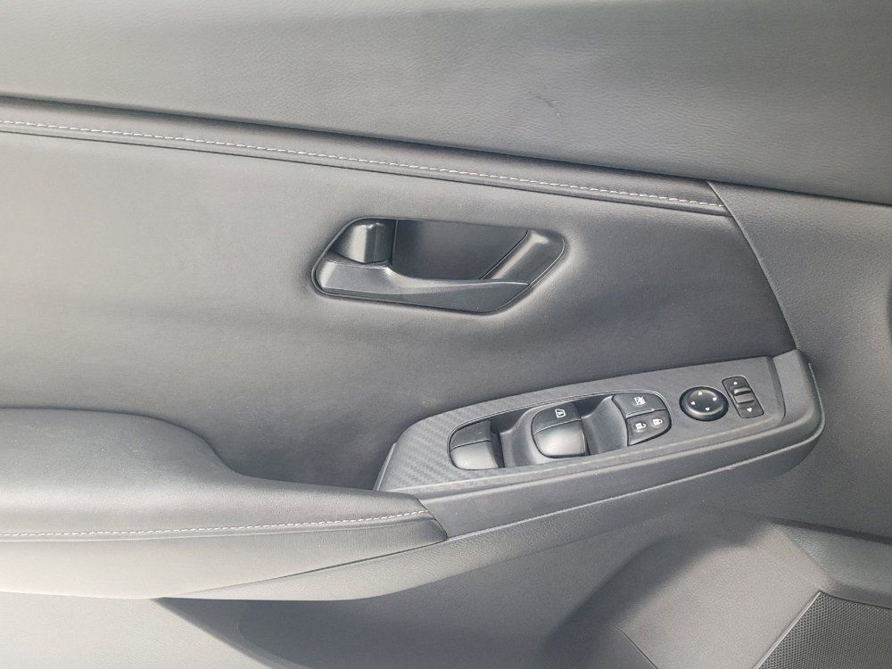 Used 2025 Nissan Sentra S FWD image 27
