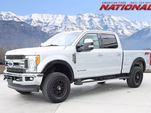 Used 2017 Ford F250 XLT w/ XLT Premium Package image 1