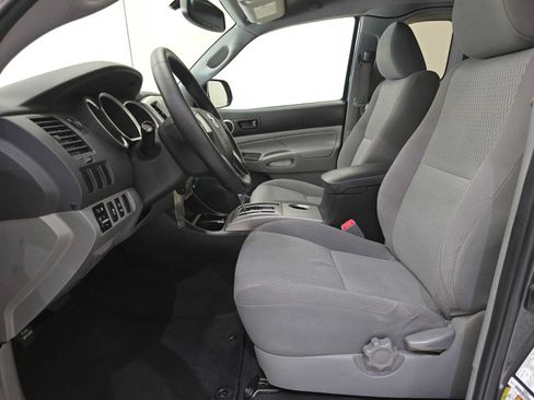 Used 2012 Toyota Tacoma 2WD Access Cab w/ SR5 Pkg image 19