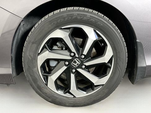 Used 2017 Honda Accord EX image 11