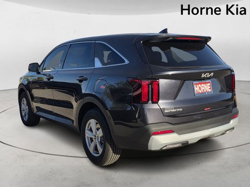 New 2026 Kia Sorento LX FWD image 5