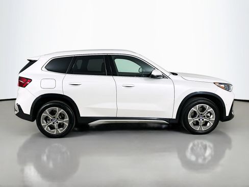 Used 2025 BMW X1 xDrive28i AWD/4WD image 4