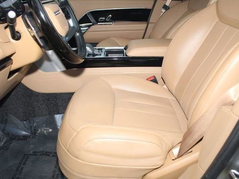 Used 2023 Land Rover Range Rover SE image 21