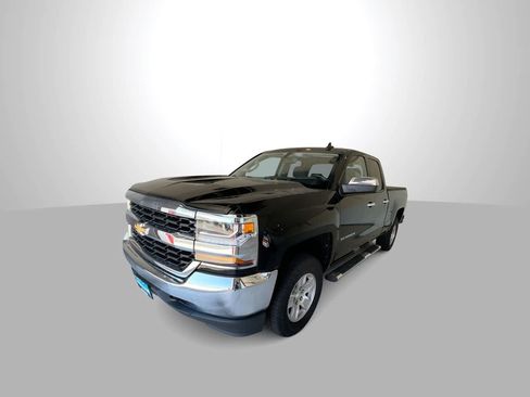 Used 2017 Chevrolet Silverado 1500 LT AWD/4WD image 4