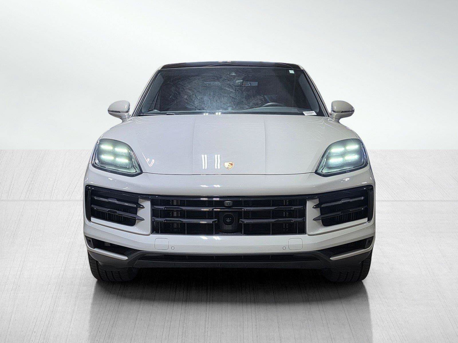 Used 2024 Porsche Cayenne Coupe AWD/4WD image 2