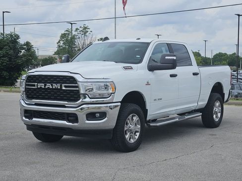 Used 2024 RAM 2500 Big Horn AWD/4WD image 2