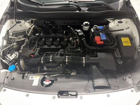 Used 2022 Honda Accord Sport image 4