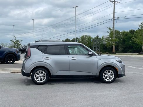 Certified 2024 Kia Soul LX w/ Option Group 015 image 8