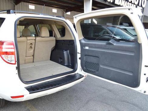 Used 2012 Toyota RAV4 Limited image 43