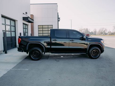 Used 2022 GMC Sierra 1500 AT4 w/ AT4 Premium Package image 11