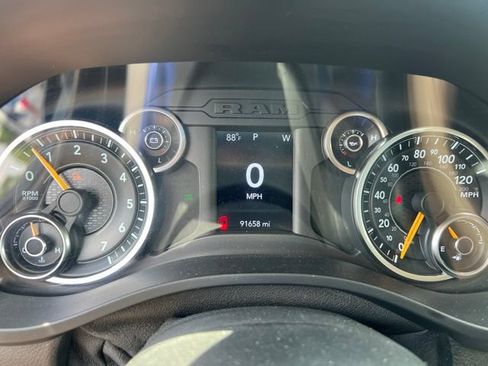 Used 2019 RAM 1500 Big Horn AWD/4WD image 15