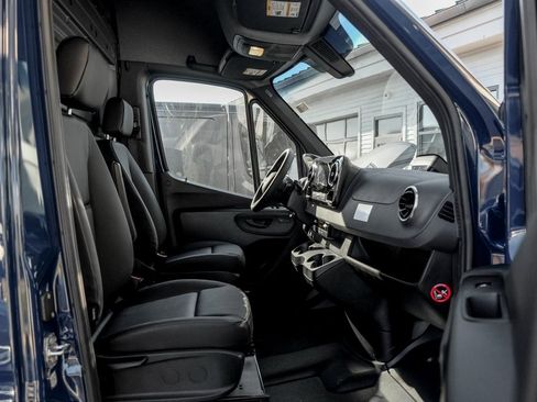 New 2026 Mercedes-Benz Sprinter 2500 image 18