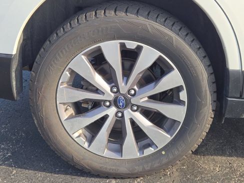 Used 2018 Subaru Outback 3.6R Touring AWD/4WD image 15