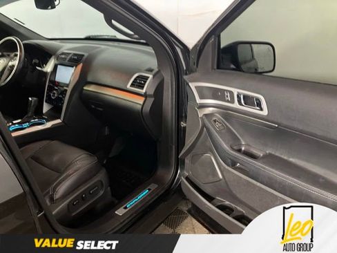 Used 2015 Ford Explorer Sport w/ Equipment Group 401A AWD/4WD image 17