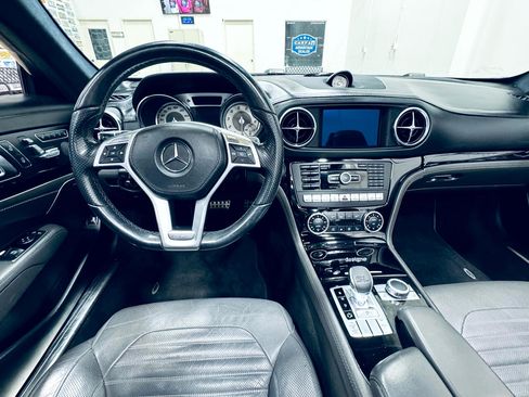 Used 2014 Mercedes-Benz SL 550 image 34