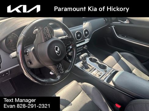 Used 2018 Kia Stinger Premium RWD image 6
