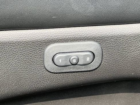 Used 2020 Jeep Grand Cherokee Limited AWD/4WD image 18