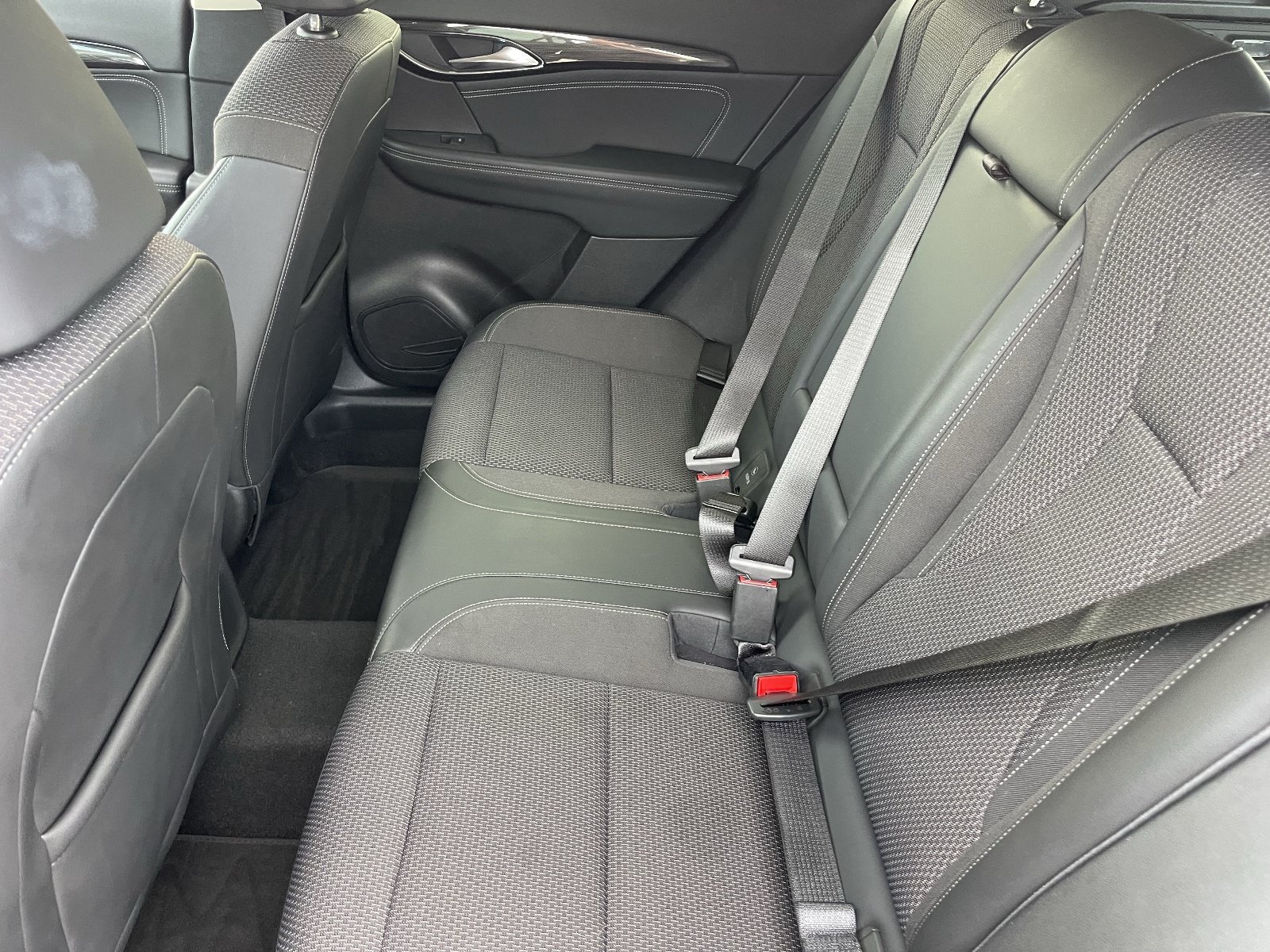 Certified 2023 Buick Envision Preferred w/ Sport Touring Package AWD/4WD image 18