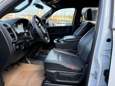 Used 2022 RAM 2500 Tradesman w/ Chrome Appearance Group image 13