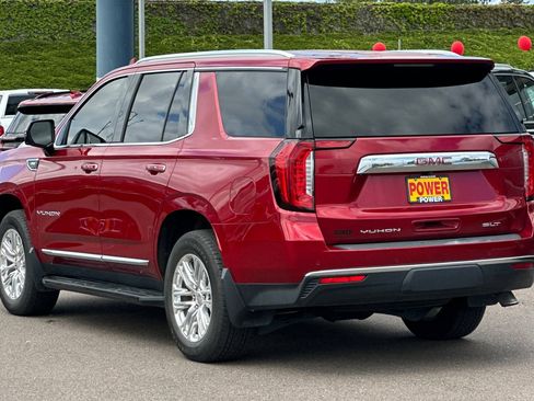 Used 2022 GMC Yukon SLT w/ SLT Luxury Package AWD/4WD image 6