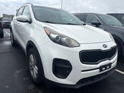 Used 2017 Kia Sportage LX w/ LX Popular Package FWD image 3