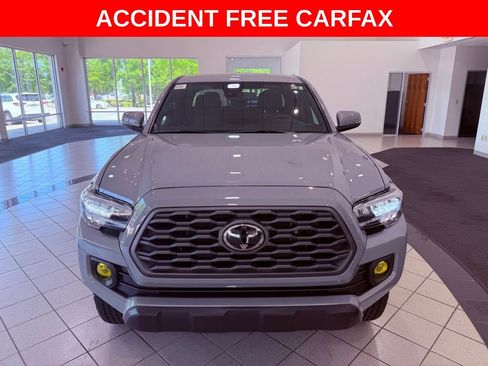 Used 2021 Toyota Tacoma TRD Off-Road w/ Technology Package AWD/4WD image 2