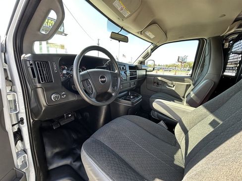 Used 2020 GMC Savana 2500 w/ Driver Convenience Package image 9