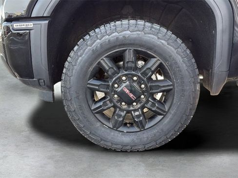 Used 2025 GMC Sierra 3500 AT4 w/ AT4 Premium Plus Package image 39