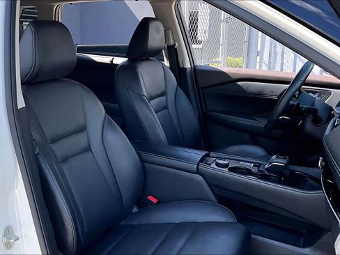 Certified 2023 Nissan Rogue SL w/ SL Premium Package image 9