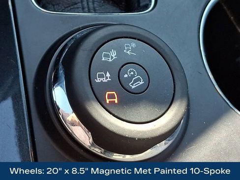 Used 2017 Ford Explorer XLT w/ Equipment Group 202A image 28