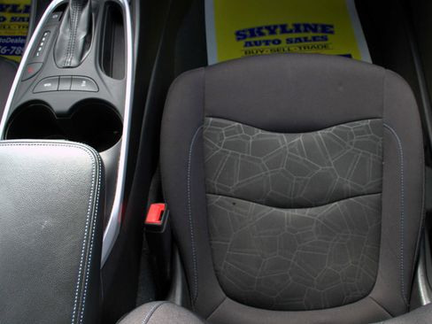 Used 2017 Chevrolet Volt LT w/ Comfort Package image 13