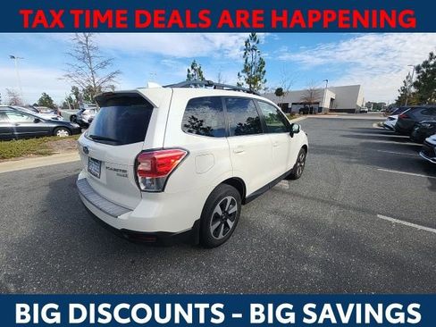 Used 2017 Subaru Forester 2.5i Limited image 14