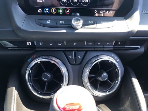 Used 2019 Chevrolet Camaro SS RWD image 31