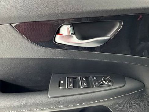Used 2024 Kia Forte GT-Line w/ GT-Line Premium Package FWD image 17