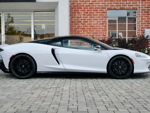 Used 2023 McLaren GT RWD image 3