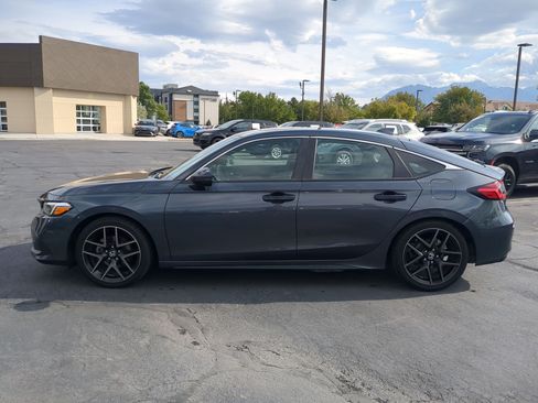 Used 2022 Honda Civic Sport Touring image 9