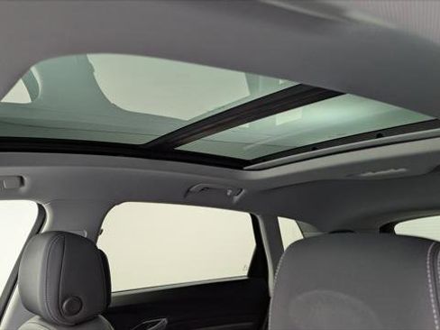 Used 2021 Audi e-tron Premium w/ Convenience Plus Package image 33