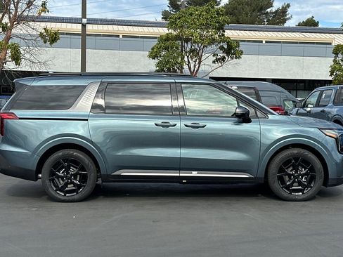New 2026 Kia Carnival SX Prestige image 3