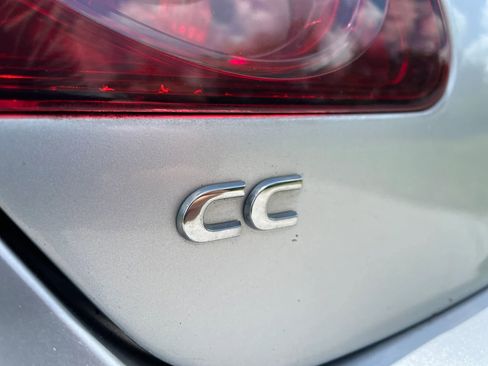 Used 2012 Volkswagen CC Sport FWD image 15