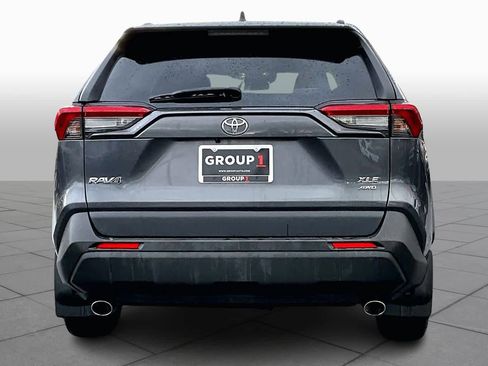 Used 2020 Toyota RAV4 XLE w/ Convenience Package image 5