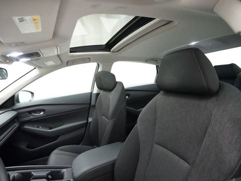 Certified 2023 Honda Accord EX image 31