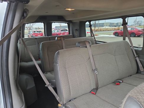 Used 2020 Chevrolet Express 3500 LT w/ LT Preferred Equipment Group image 28