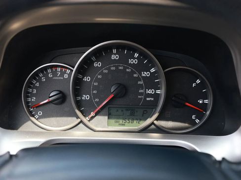 Used 2016 Toyota RAV4 LE image 29