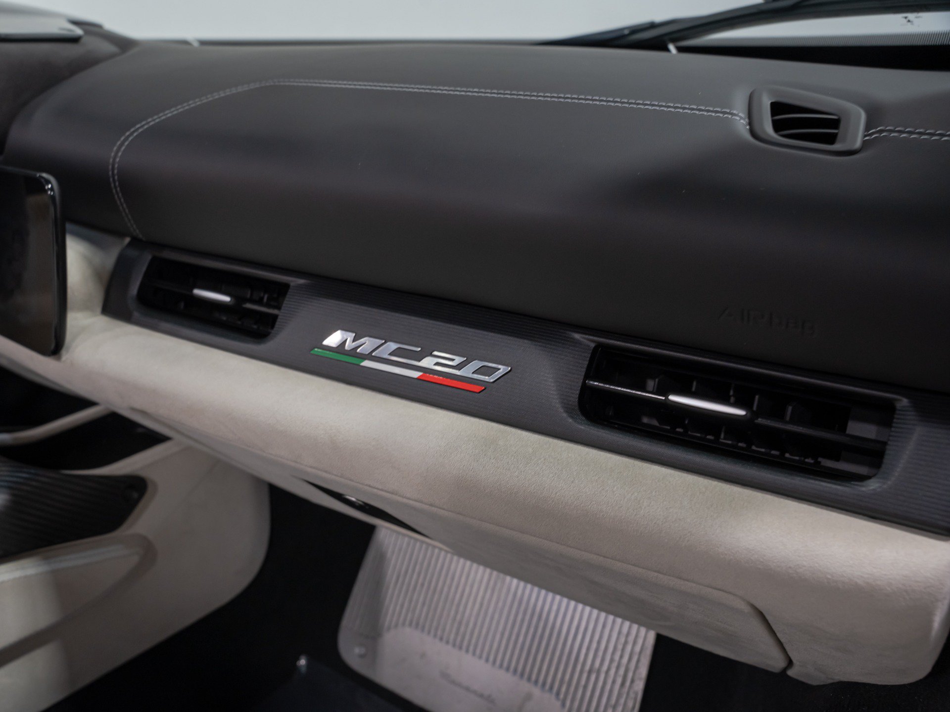 Used 2024 Maserati MC20 Cielo RWD image 89