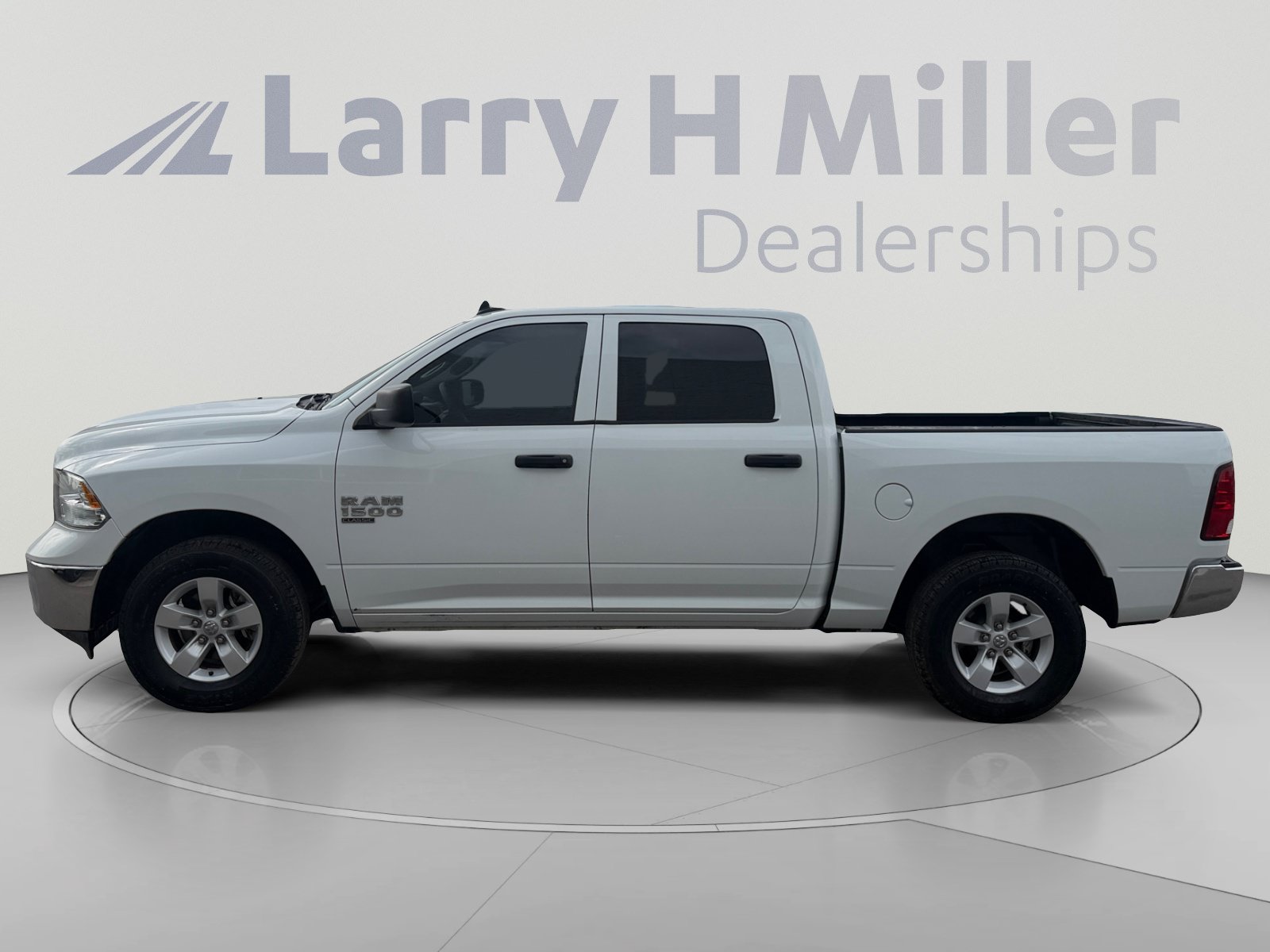 Used 2023 RAM 1500 Tradesman w/ Electronics Group AWD/4WD image 2