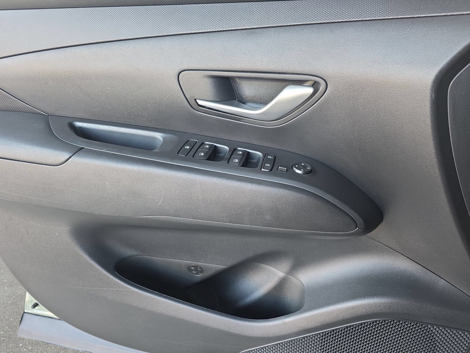 Used 2024 Hyundai Santa Cruz SEL FWD image 25