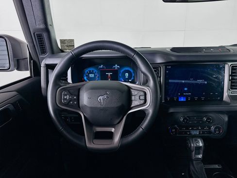 Used 2025 Ford Bronco Big Bend image 17